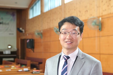 이교선 담임목사